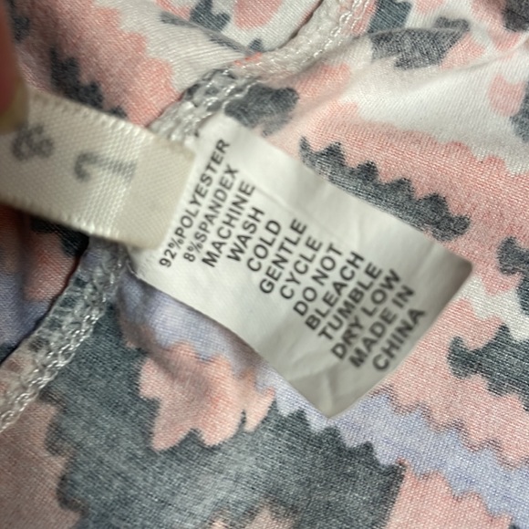 J & K Snowflake Leggings - Picture 5 of 7